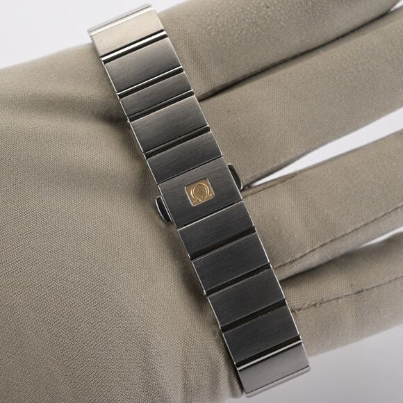 OMEGA Constellation 123.10.27.20.57.001 Blue Diamond White Gold MOP 27mm Watch - Picture 8 of 13